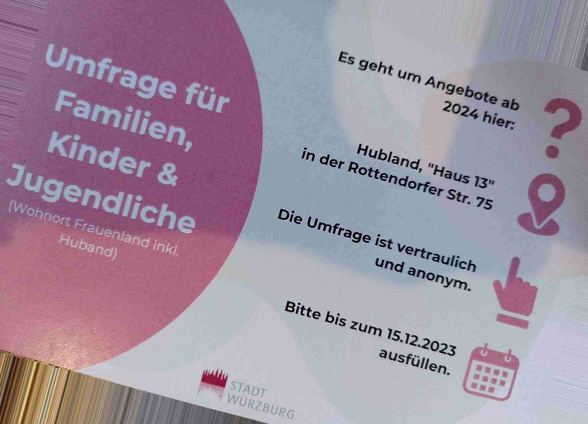 Stadt Würzburg versendet problematische Tracking-Postkarten an Familien und Jugendliche